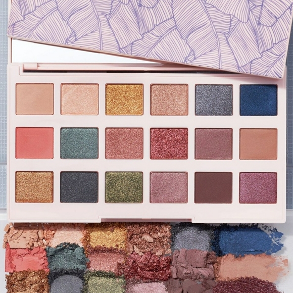 **SOLD** Ciate EyeShadow pallet - Picture 2 of 2